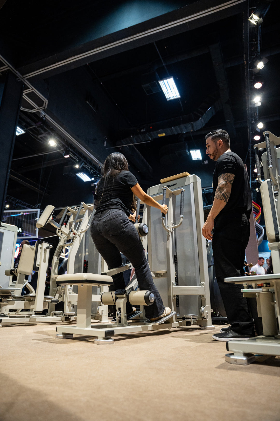 Standing Hip Thrust · Vista 2