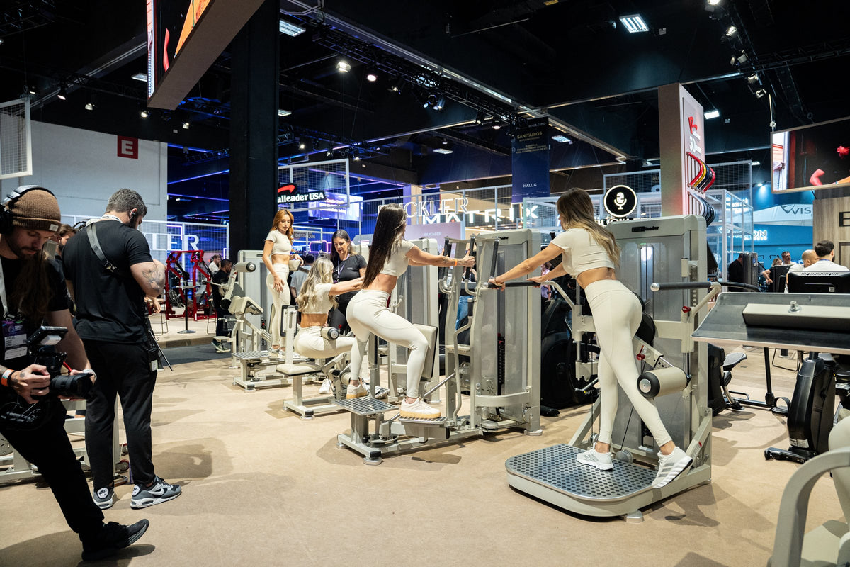 La colección GluteLeader en una exposición